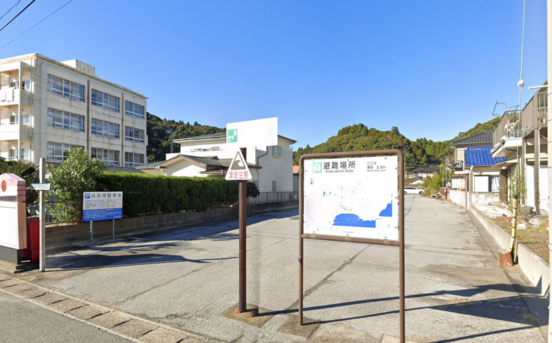 公営浜海岸駐車場